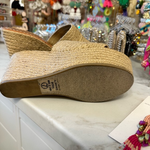 Soda | Woven Platforms - Picture 3 of 5